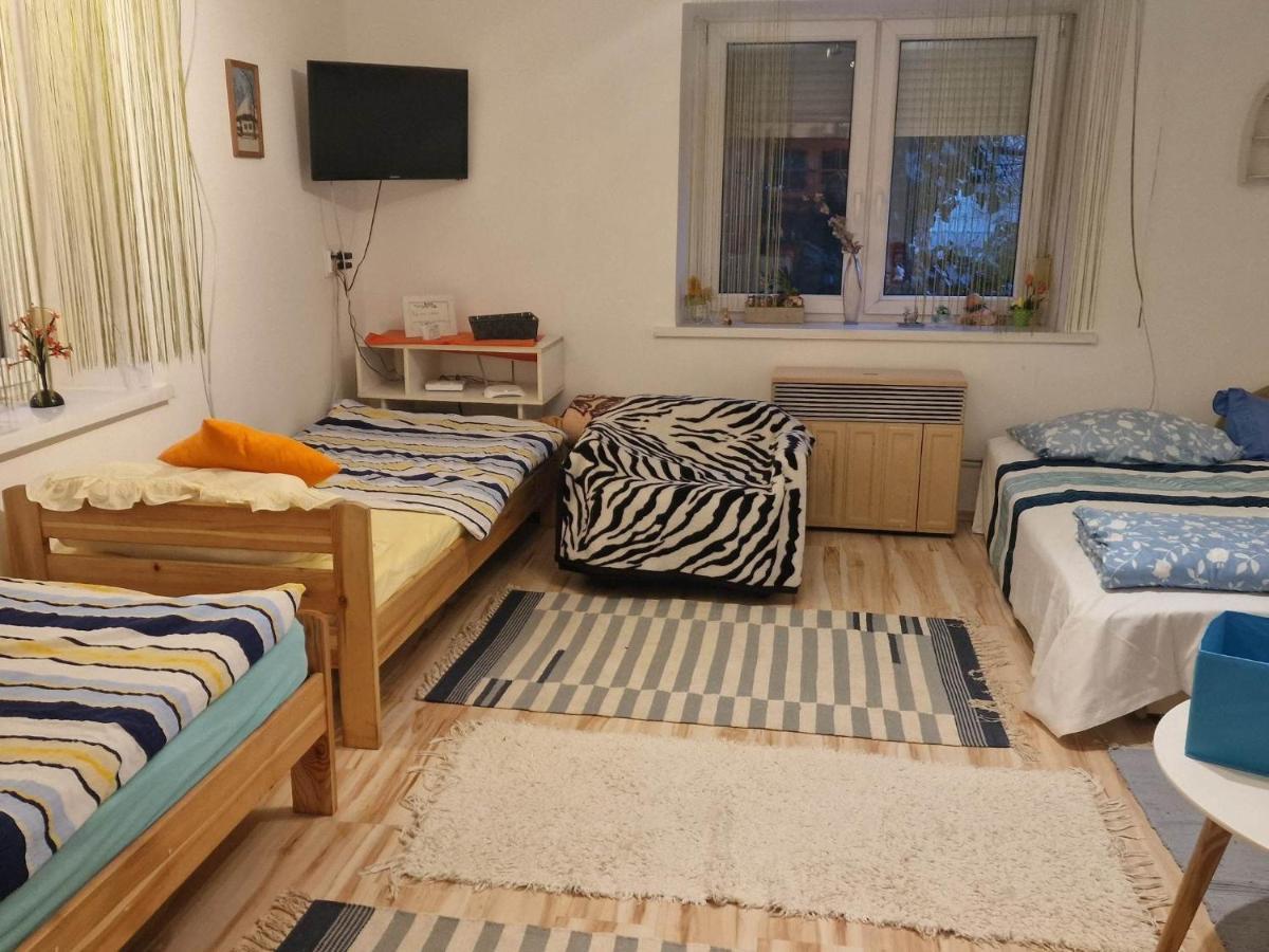 Kerekparos Es Zarandok Vendeghaz Villa Apostag Eksteriør billede