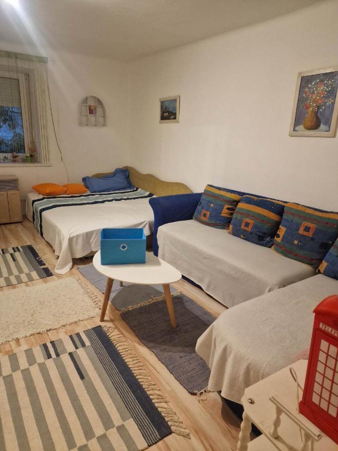 Kerekparos Es Zarandok Vendeghaz Villa Apostag Eksteriør billede